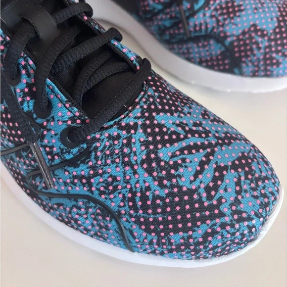 NEW Nike Women’s Kaishi 2.0 Print Sneakers - Size 8 (L) and Size 9 (R) - Picture 4 of 14